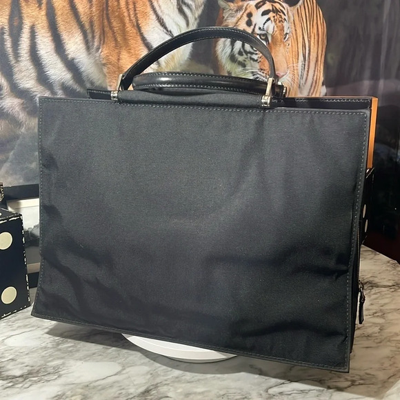 GUCCI LAPTOP BAG / BUSINESS BAG. NYLON WITH LEATHER STRAPS WITH BOX AND DUST BAG - Picture 2 of 16